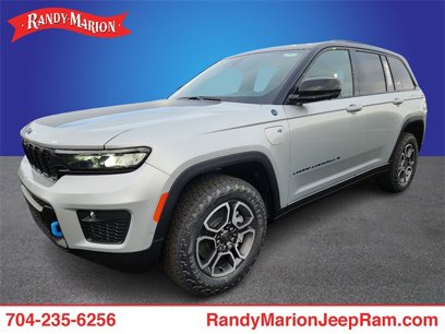 New 2024 Jeep Grand Cherokee Trailhawk w/ Advanced Protech Group II