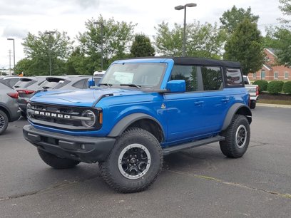 New 2024 Ford Bronco Outer Banks w/ Sasquatch Package