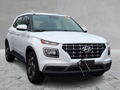 Used 2022 Hyundai Venue SEL w/ Cargo Package