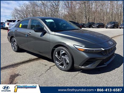 New 2025 Hyundai Elantra SEL