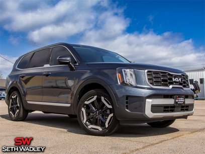 Used 2024 Kia Telluride S w/ S Sunroof Package