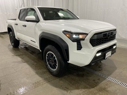 New 2024 Toyota Tacoma w/ TRD Off-Road Package
