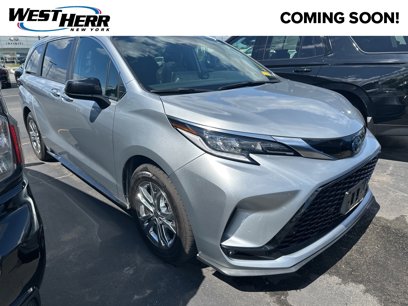 Used 2022 Toyota Sienna XSE