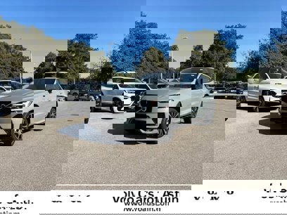New 2025 Volvo XC60 B5 Plus w/ Protection Package Premier