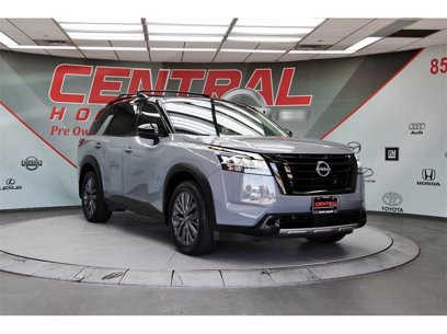 Certified 2023 Nissan Pathfinder SL w/ Black Appearance Package