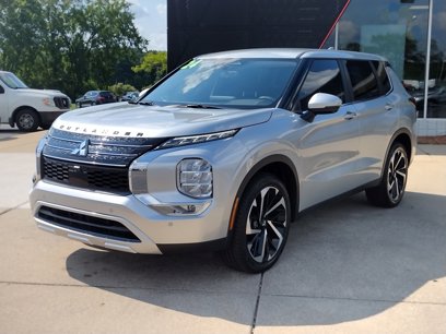 Used 2024 Mitsubishi Outlander SE Black Edition