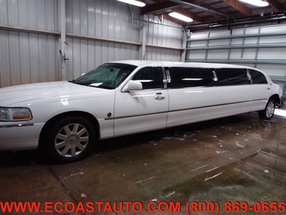 Used 2005 Lincoln Town Car Executive