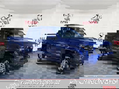 New 2025 Toyota Tacoma SR5