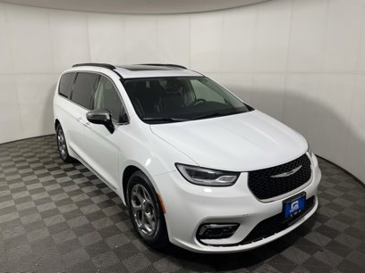 Used 2023 Chrysler Pacifica Limited