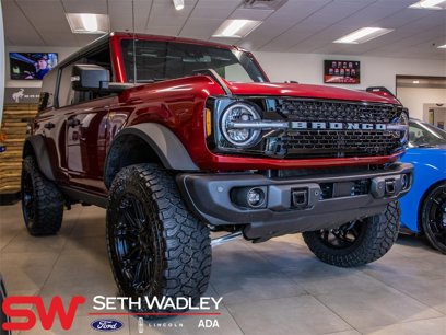 New 2025 Ford Bronco Badlands w/ Sasquatch Package
