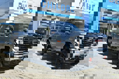 New 2025 GMC Sierra 2500 AT4