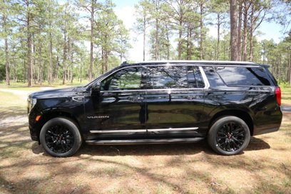 New 2024 GMC Yukon XL SLT w/ SLT Luxury Package
