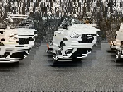 New 2025 Chrysler Pacifica Select