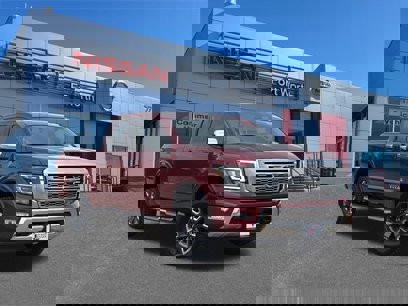 Certified 2021 Nissan Titan Platinum Reserve w/ Moonroof Package