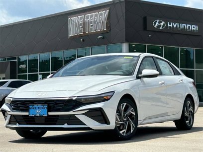 New 2024 Hyundai Elantra SEL w/ Convenience Package