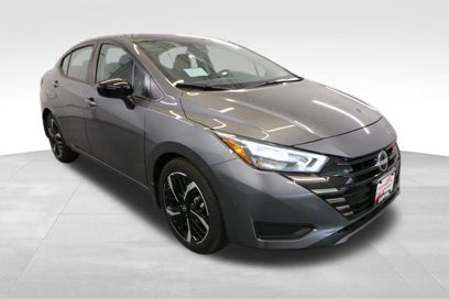 New 2025 Nissan Versa SR w/ Trunk Package