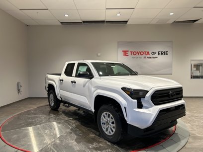 New 2024 Toyota Tacoma SR