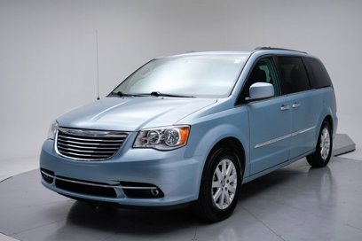 Used 2016 Chrysler Town & Country Touring w/ Driver Convenience Group