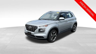 Used 2021 Hyundai Venue SEL