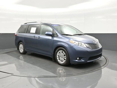Used 2017 Toyota Sienna XLE Premium