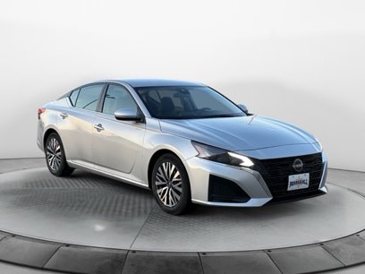 Used 2023 Nissan Altima 2.5 SV