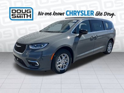 New 2025 Chrysler Pacifica Select