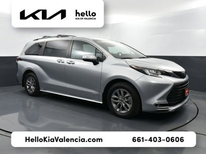 Used 2021 Toyota Sienna XLE