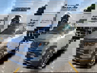 New 2025 Jeep Compass Limited w/ Sun and Sound Group