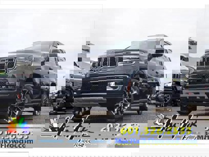 New 2024 Jeep Wagoneer L Series II w/ Premium Group I
