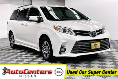 Used 2020 Toyota Sienna XLE