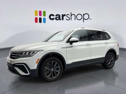 Used 2022 Volkswagen Tiguan SE w/ Panoramic Sunroof Package