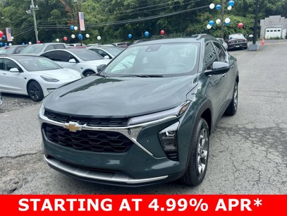Used 2025 Chevrolet Trax LT w/ Driver Confidence Package