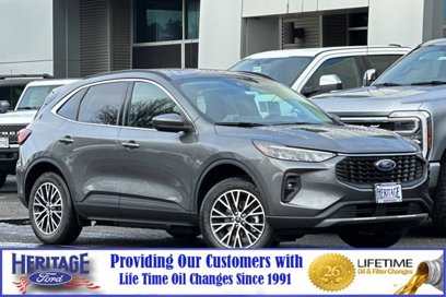 New 2025 Ford Escape SE w/ Class II Trailer Tow Package