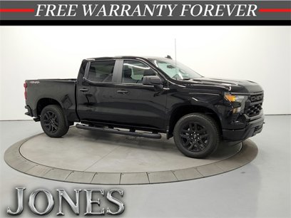 New 2025 Chevrolet Silverado 1500 Custom w/ Turbomax Blackout Package
