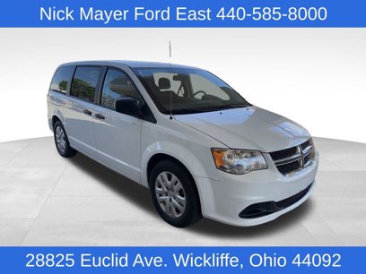 Used 2019 Dodge Grand Caravan SE w/ UConnect Hands-Free Group