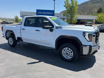 New 2025 GMC Sierra 2500 Pro