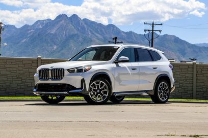 New 2025 BMW X1 xDrive28i w/ Premium Package