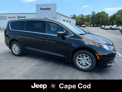 New 2025 Chrysler Voyager LX