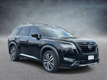 Used 2024 Nissan Pathfinder Platinum