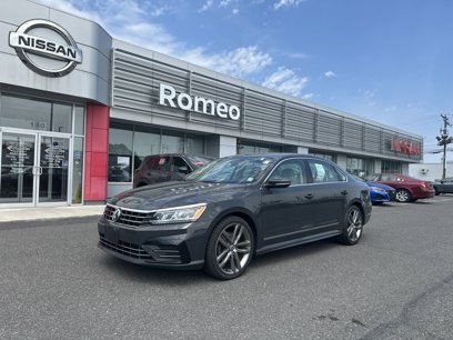 Used 2016 Volkswagen Passat 1.8T R-Line w/ R-Line Lighting Package