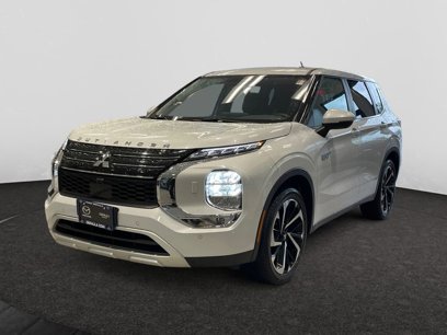 Used 2024 Mitsubishi Outlander 4WD Plug-In Hybrid
