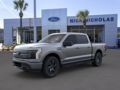 New 2024 Ford F150 Lightning 4x4 SuperCrew w/ Max Trailer Tow Package