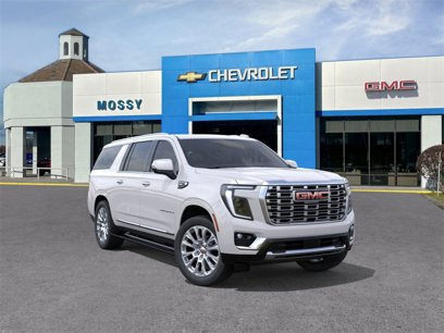 New 2025 GMC Yukon XL Denali w/ Sun & Power Step Package