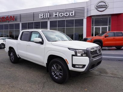 New 2025 Nissan Frontier SV w/ SV Convenience Package