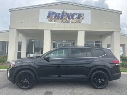 Used 2024 Volkswagen Atlas SE w/ Black Wheel Package