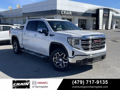 New 2025 GMC Sierra 1500 SLT w/ SLT Premium Package