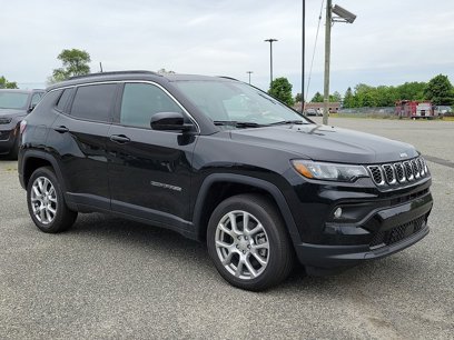 New 2024 Jeep Compass Latitude w/ Sun and Sound Group