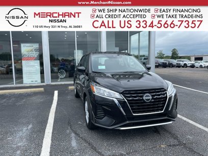 New 2025 Nissan Kicks Play S