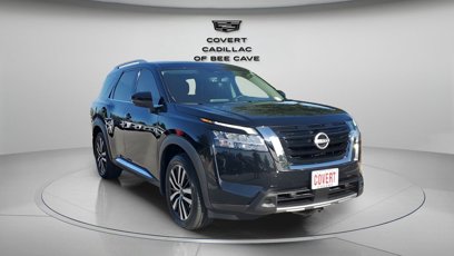Used 2023 Nissan Pathfinder Platinum w/ Cargo Package