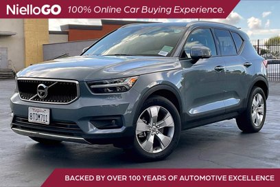 Used 2021 Volvo XC40 T5 Momentum
